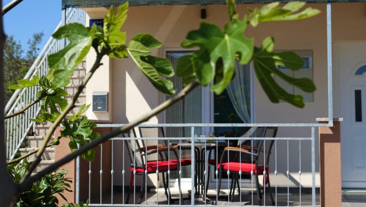 Apartmani Obala Poljica  Exteriör bild