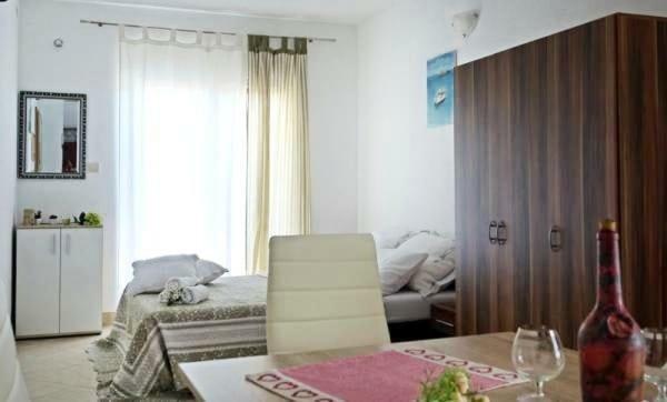 Apartmani Obala Poljica  Rum bild